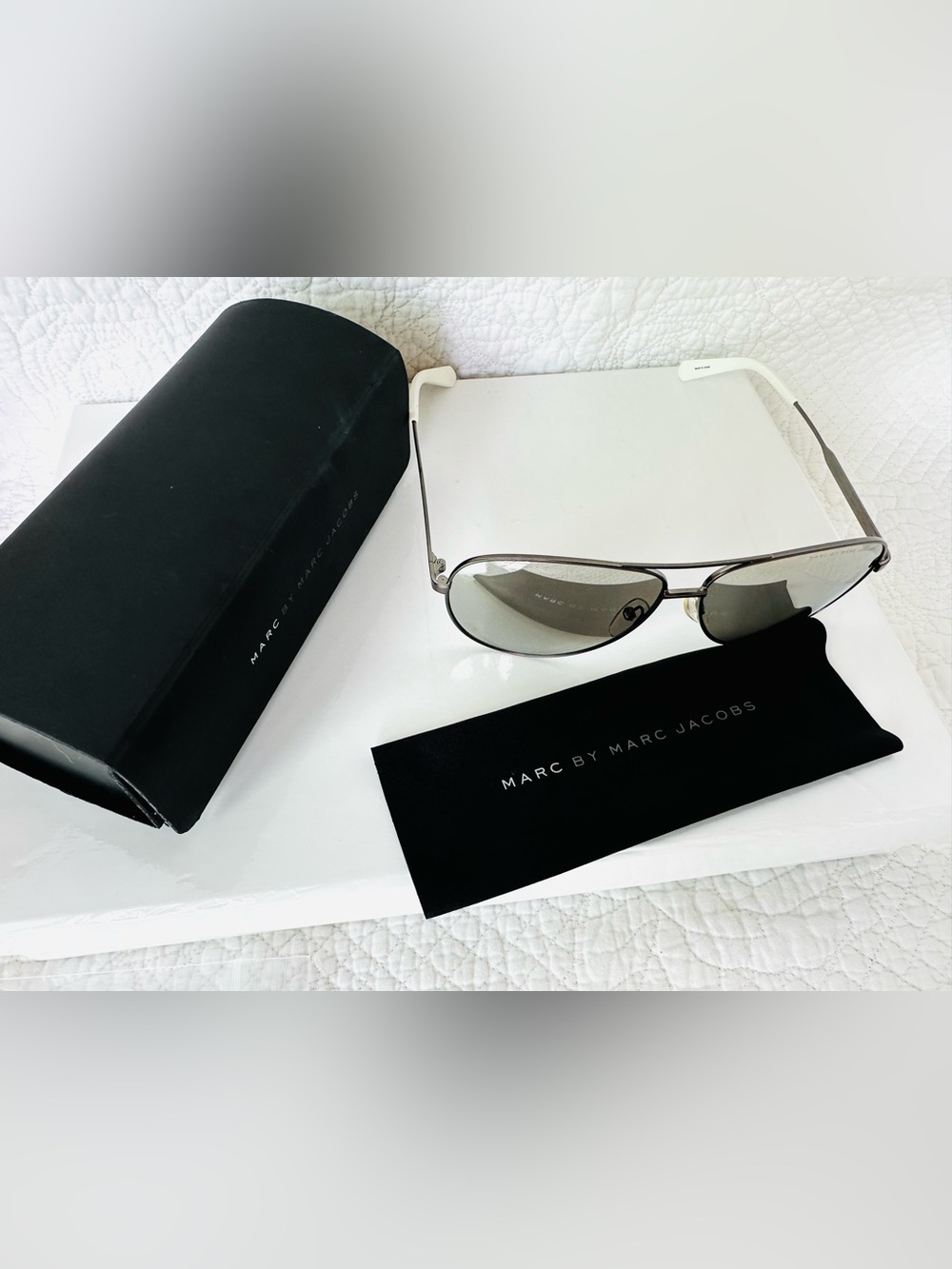 Marc By Marc Jacobs Silver Metal Aviator Sunglasses with Gray Lenses